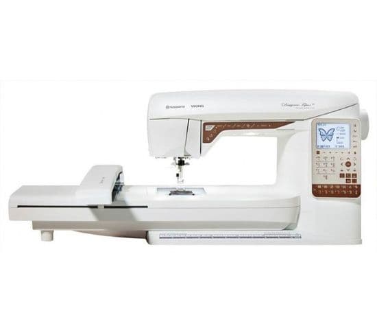 Machine à Coudre Et à Broder Husqvarna Designer Topaz 25 Avec Unité De Broderie